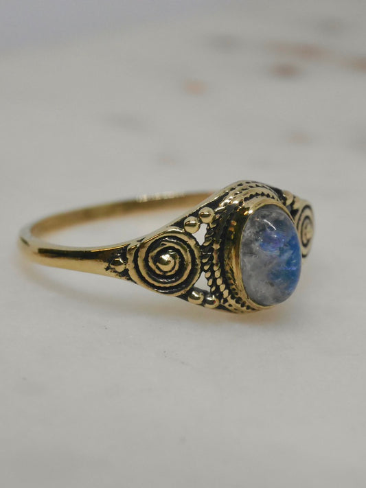 The Oracle Ring – Moonstone (Size P½ / 8)