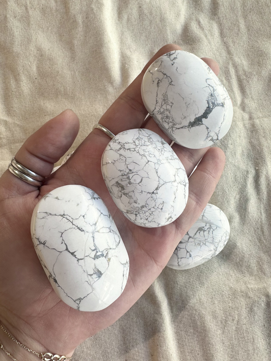 Howlite Palm Stone