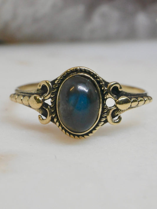 The Athena Ring – Labradorite (Size N½ / 7.5)