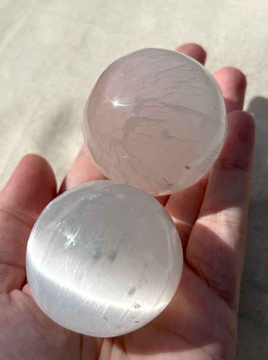 Selenite Medium Sphere
