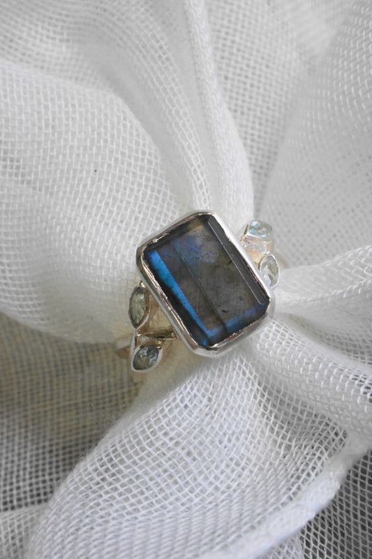 Sterling Silver Labradorite & Aquamarine Ring - Size 7