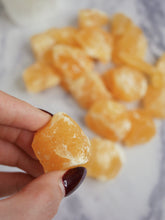 Load image into Gallery viewer, Orange Calcite rough chunks
