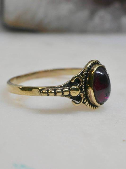 The Athena Ring – Garnet (Size P½ / 8)