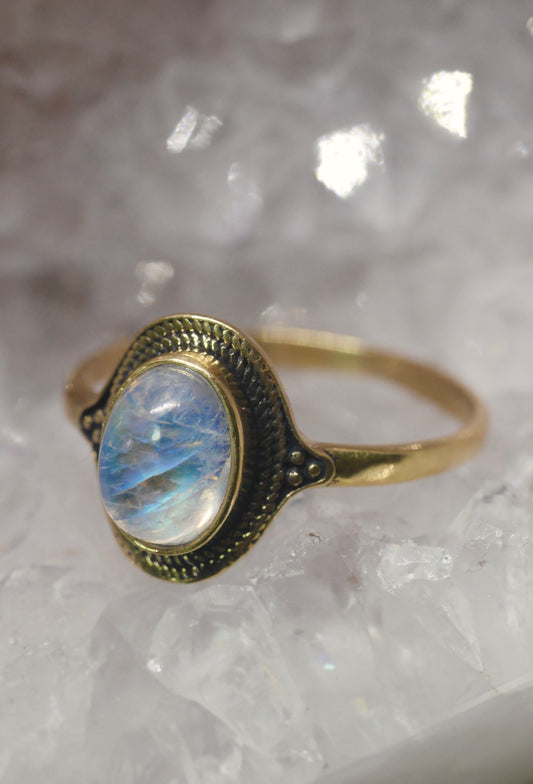 The Nomad Ring – Moonstone (Size N / 7 )
