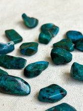 Load image into Gallery viewer, Chrysocolla Malachite Mini Tumble
