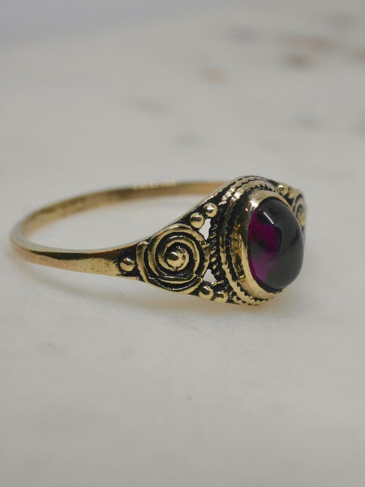 The Oracle Ring – Garnet (Size P½ / 8)