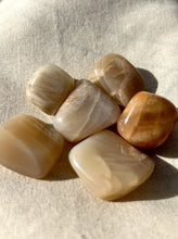 Load image into Gallery viewer, Peach Moonstone Tumble
