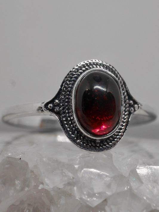 The Nomad Ring – Garnet (Size P½ / 8)