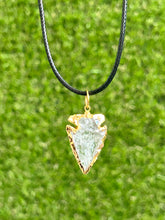 Load image into Gallery viewer, Clear Quartz Arrowhead Necklace
