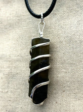 Load image into Gallery viewer, Labradorite Spiral Wrap Necklace
