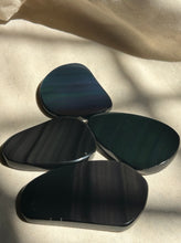 Load image into Gallery viewer, Rainbow Obsidian Scrying Plate
