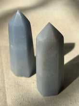 Load image into Gallery viewer, Angelite Point
