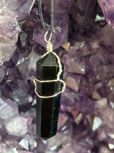 Load image into Gallery viewer, Obsidian Wire Wrap Necklace
