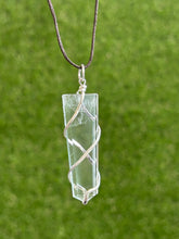 Load image into Gallery viewer, Clear Quartz flat Wire Wrap

