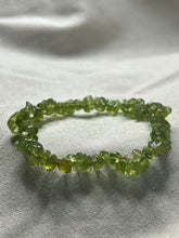 Load image into Gallery viewer, Peridot Chip Bracelet
