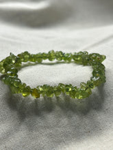 Load image into Gallery viewer, Peridot Chip Bracelet
