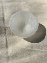 Load image into Gallery viewer, Mini  Selenite  Bowl
