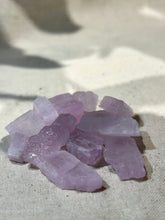 Load image into Gallery viewer, Kunzite Rough
