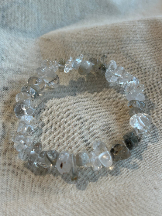Chlorite in Quartz Chip Bracelet