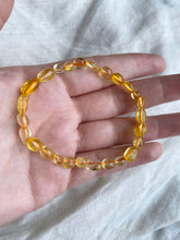 Load image into Gallery viewer, Citrine Pebble bracelet
