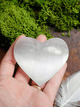 Load image into Gallery viewer, Selenite Heart Carving
