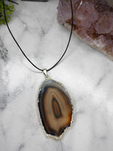 Load image into Gallery viewer, Agate slice necklace
