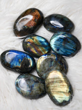 Load image into Gallery viewer, Labradorite large polished gallet A grade

