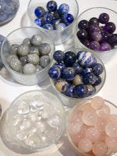 Load image into Gallery viewer, Mini spheres
