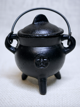 Load image into Gallery viewer, Cast Iron Pentagram Cauldron with lid
