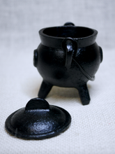 Load image into Gallery viewer, Cast Iron Pentagram Cauldron with lid
