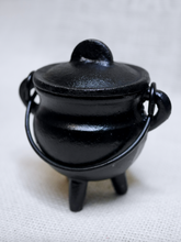 Load image into Gallery viewer, Cast Iron Cauldron with lid
