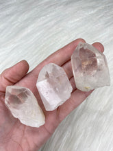 Load image into Gallery viewer, Quartz Rough Piece
