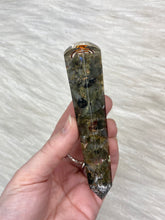 Load image into Gallery viewer, Orgonite Point
