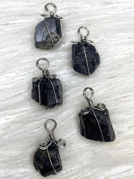 Black Tourmaline Wire Necklace