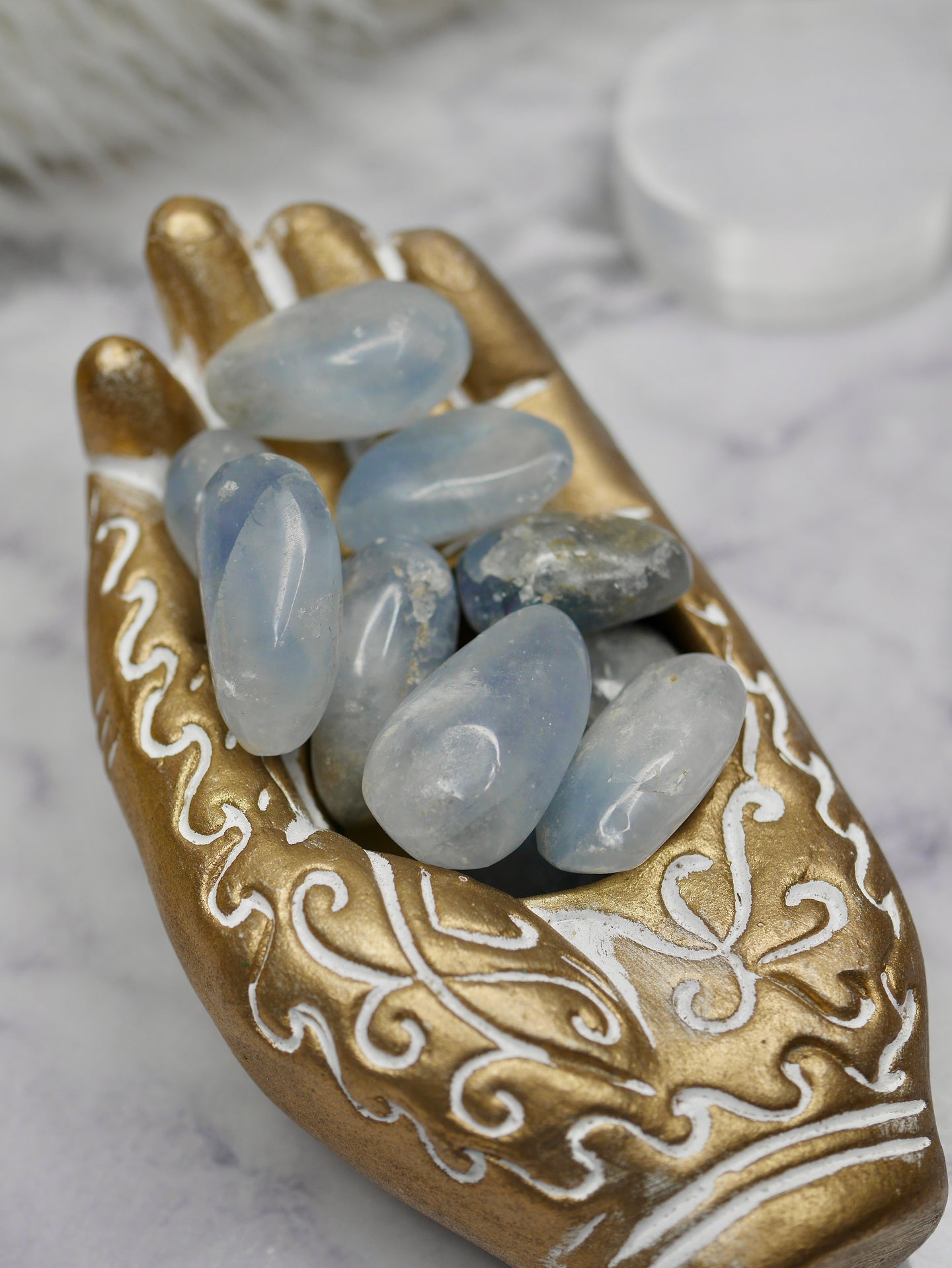 Celestite tumbled stones