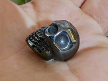 Load image into Gallery viewer, Mini hematite skull carving
