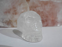 Load image into Gallery viewer, Mini quartz skull carving

